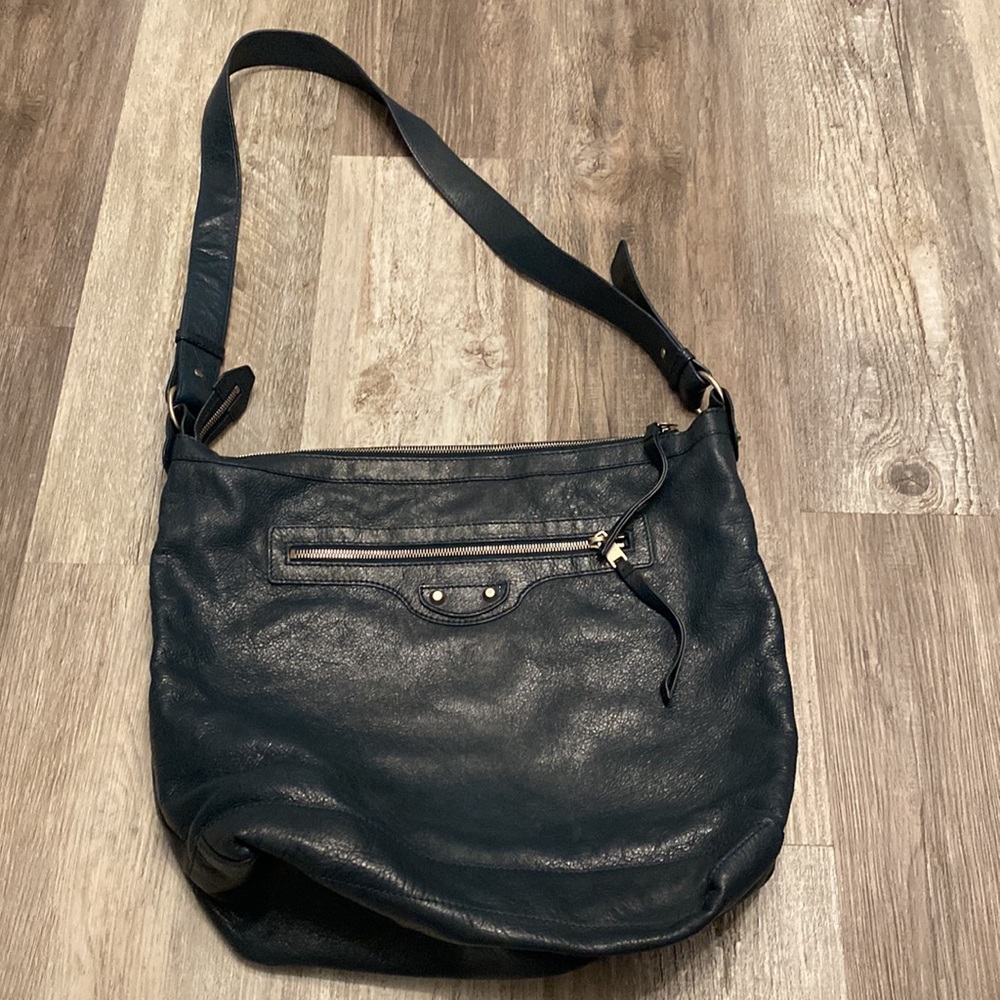 Authentic Balenciaga crossbody satchel NWOT - Picture 2 of 10